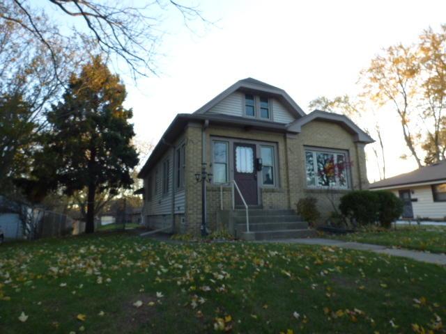 8521 W Arthur Ave, West Allis, WI 53227