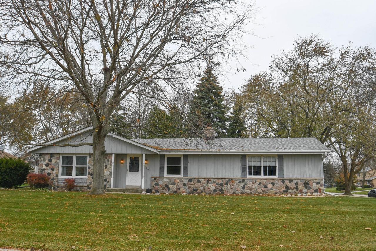 14870 W Fenway Dr., New Berlin, WI 53151