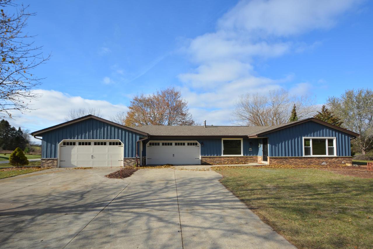 W312S8781 Cherokee Pass, Mukwonago, WI 53149