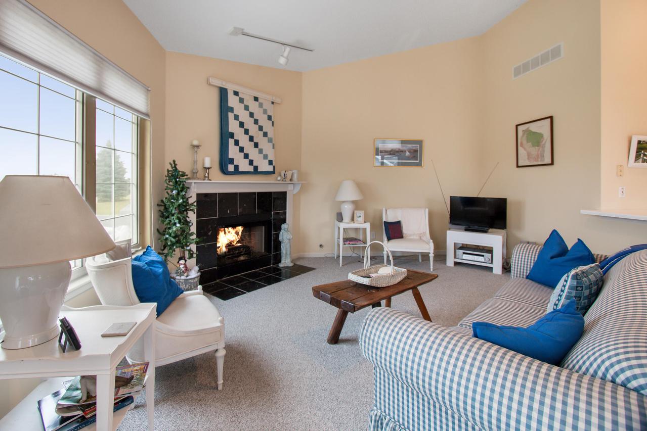 588 Geneva National Ave, Geneva, WI 53147