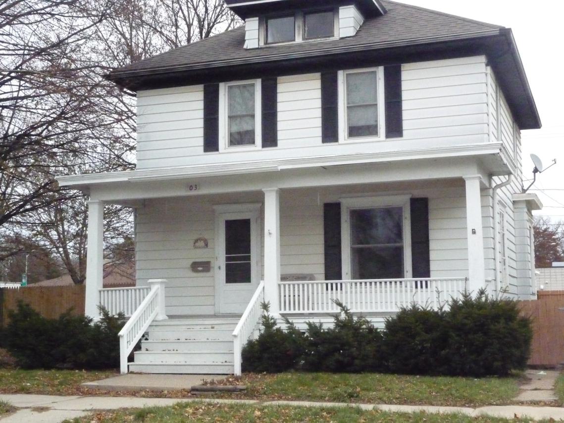 1031 Grove Ave, Racine, WI 53405