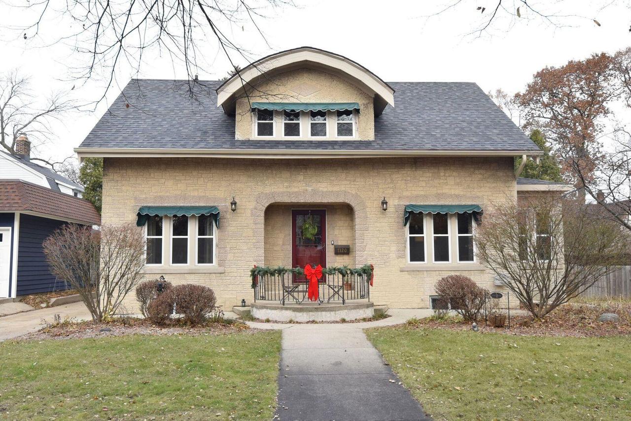 7120 Aetna Ct, Wauwatosa, WI 53213