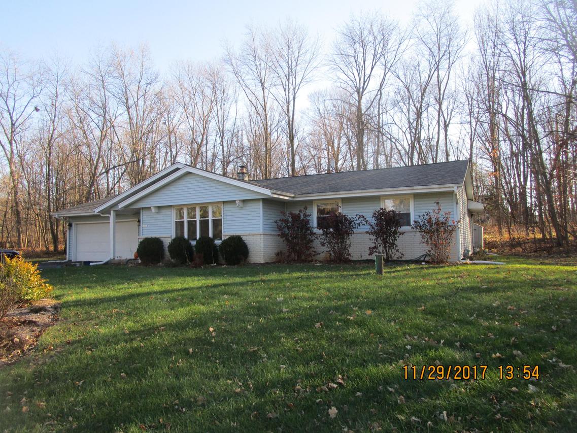 21795 Mayrose Blvd, Brookfield, WI 53045