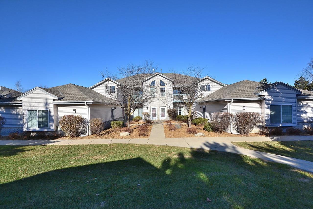 1821 E Racine Ave #7, Waukesha, WI 53186
