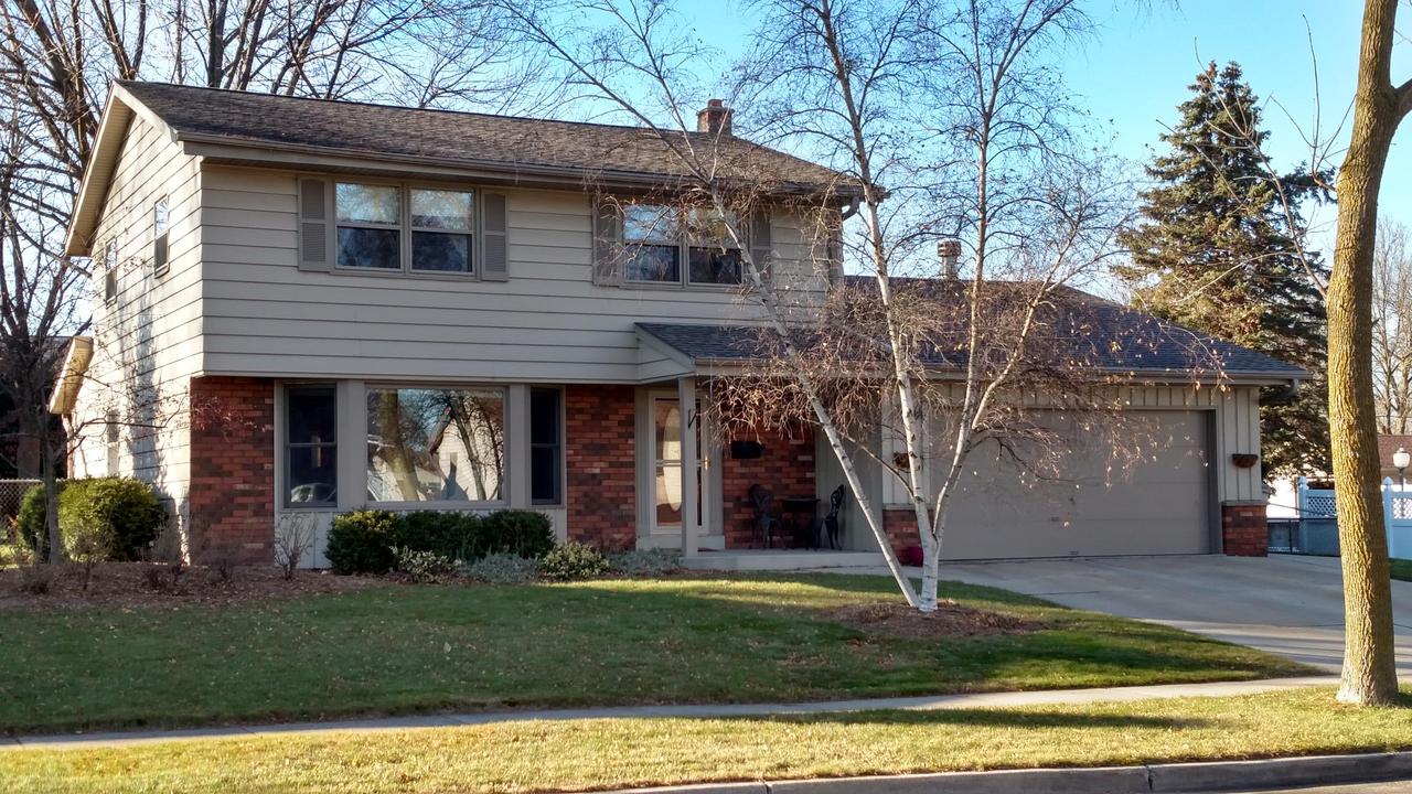 3839 S 97th St, Milwaukee, WI 53228