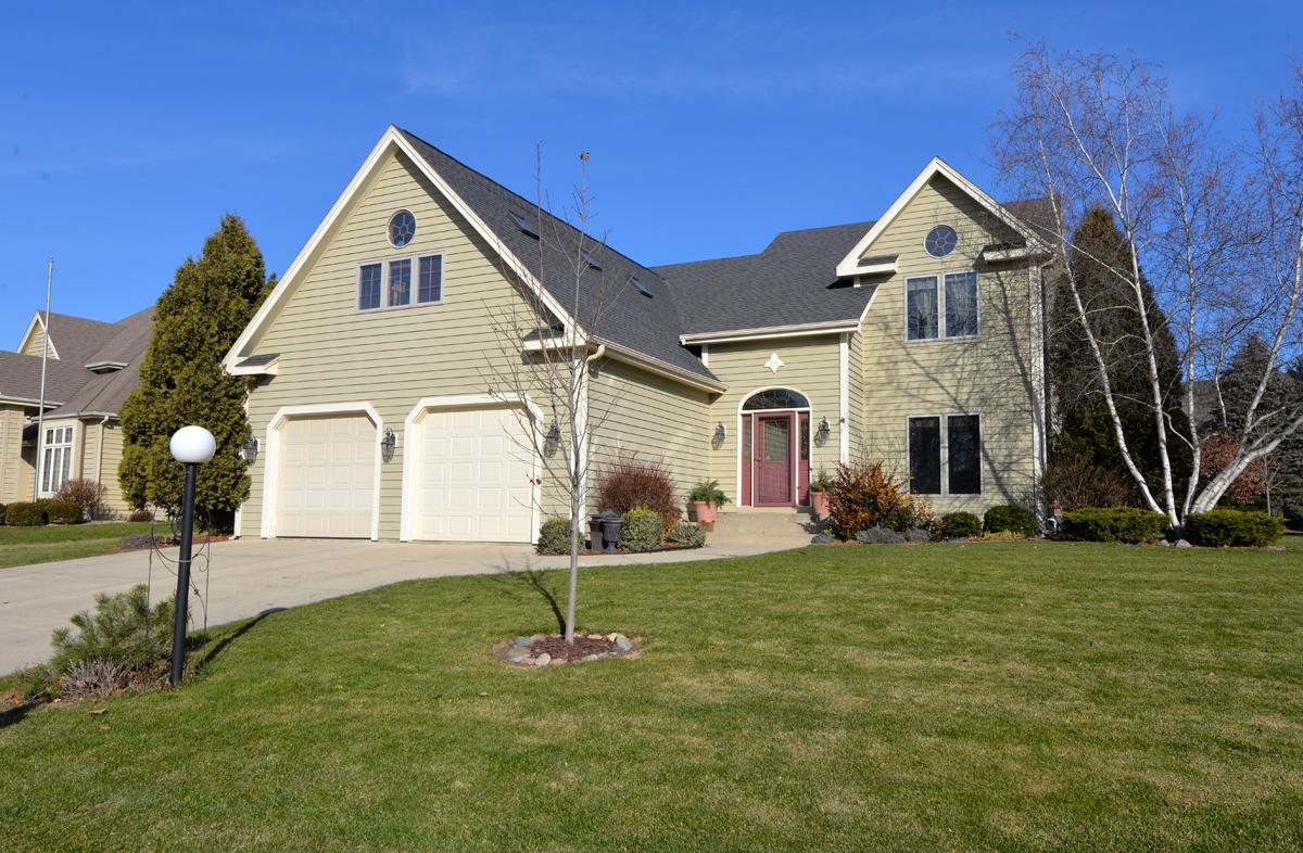 3716 Canada Goose Csng, Racine, WI 53403