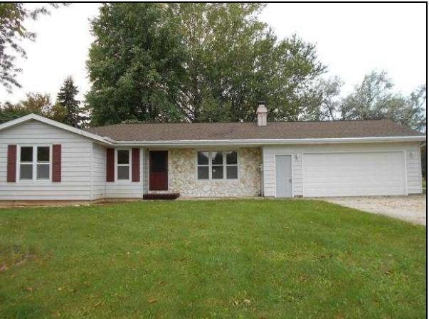 1830 Whitewater Cir., Manitowoc, WI 54220