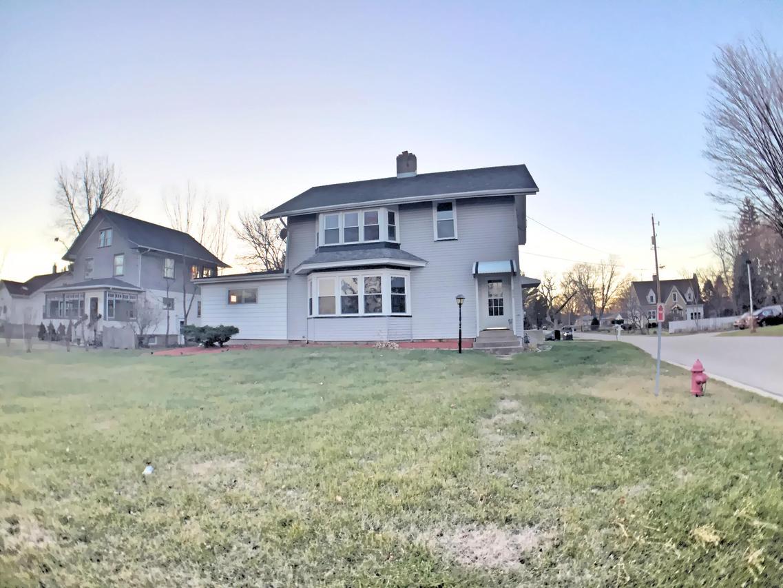 866 Sheridan Rd, Somers, WI 53140