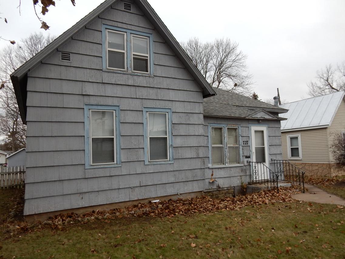 727 George St, La Crosse, WI 54603