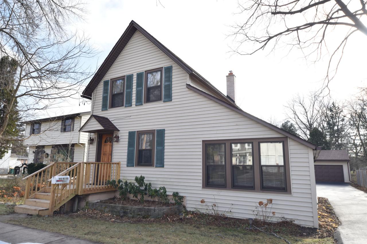 N49W6693 Western Rd, Cedarburg, WI 53012