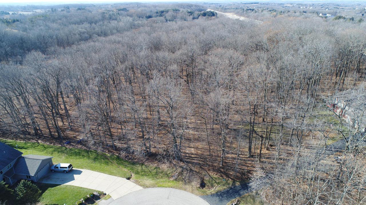 Lt0 Vernon Hills Dr., Waukesha, WI 53103