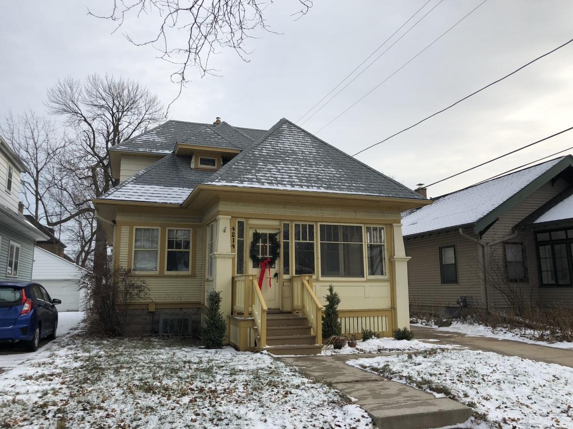 4214 N Murray Ave, Shorewood, WI 53211