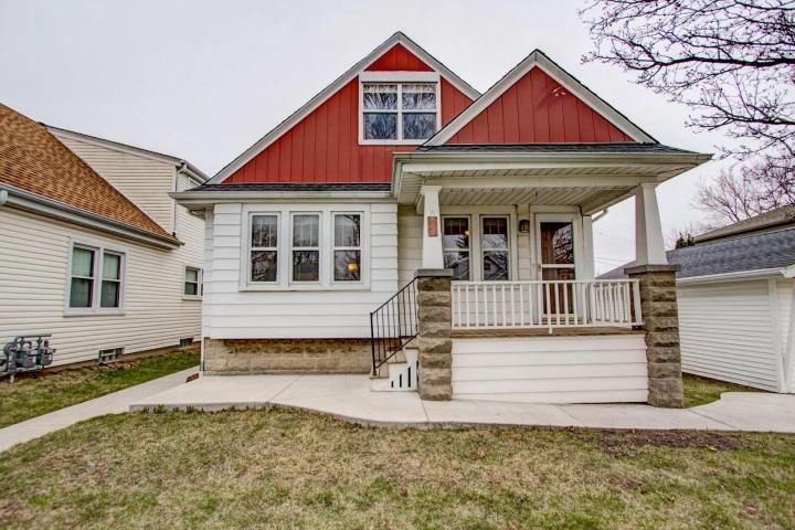 9507 W Lapham St, West Allis, WI 53214