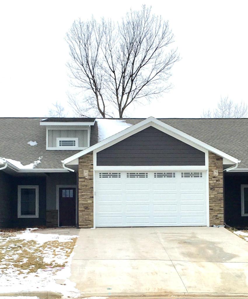 538 Ryan St, Holmen, WI 54636