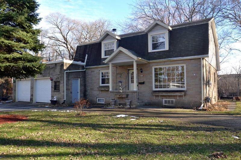 5660 N River Forest, Glendale, WI 53209