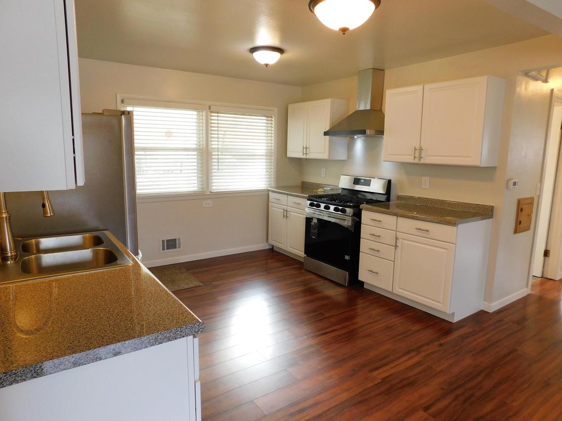 8223 W Glen Ave, Milwaukee, WI 53218