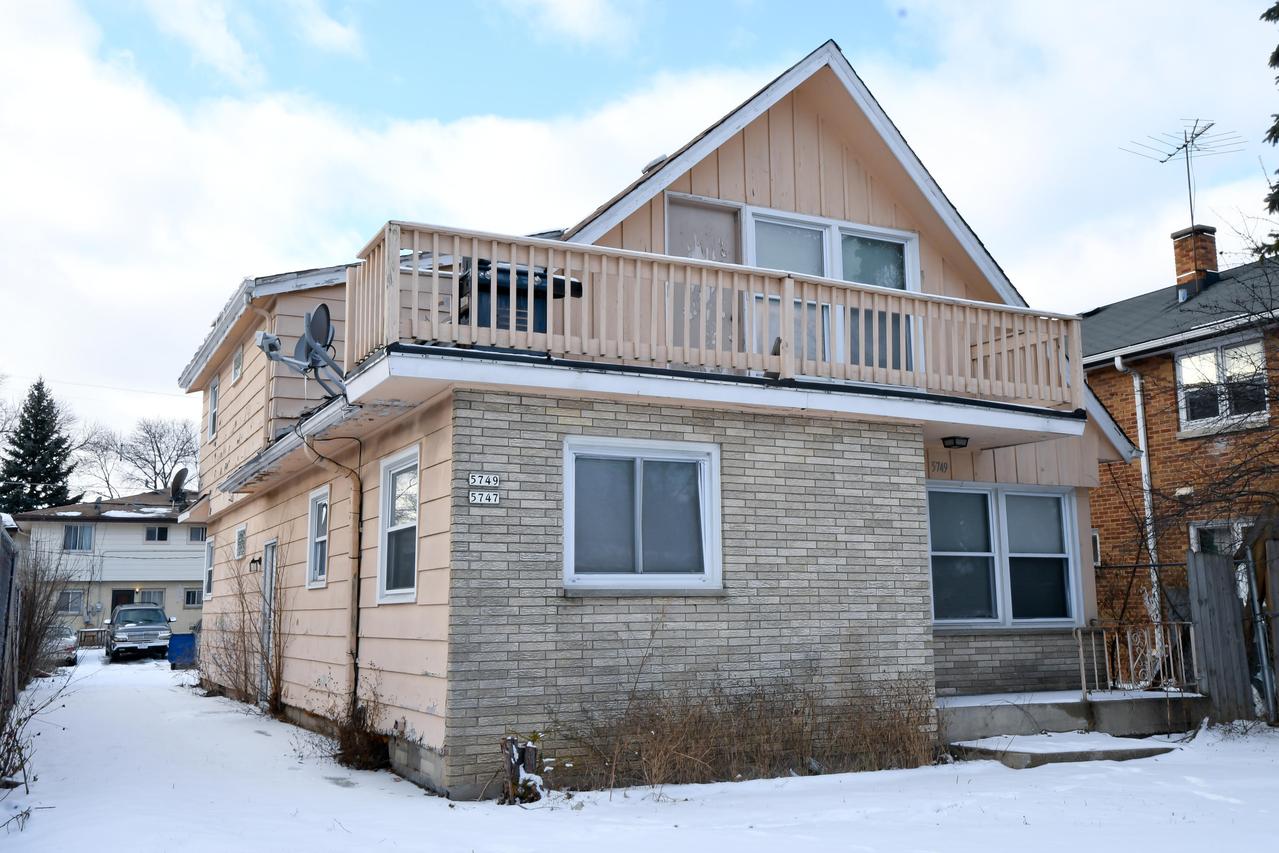 5747 N 93rd St. #5749, Milwaukee, WI 53225