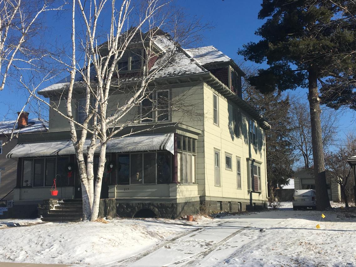 215 11th St., La Crosse, WI 54601