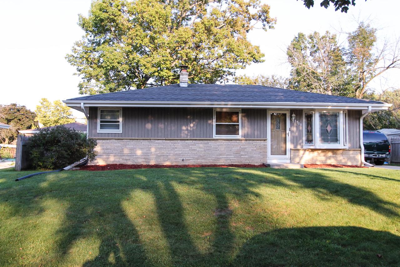 5758 S 39th St, Milwaukee, WI 53221
