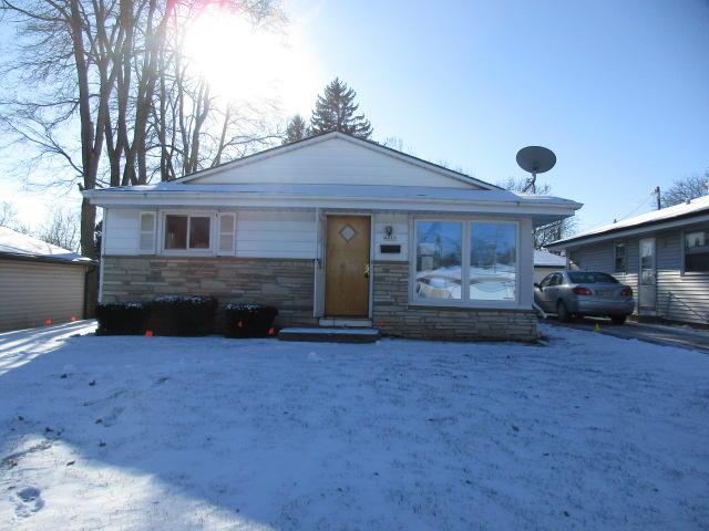 4011 W Cheyenne St, Milwaukee, WI 53209