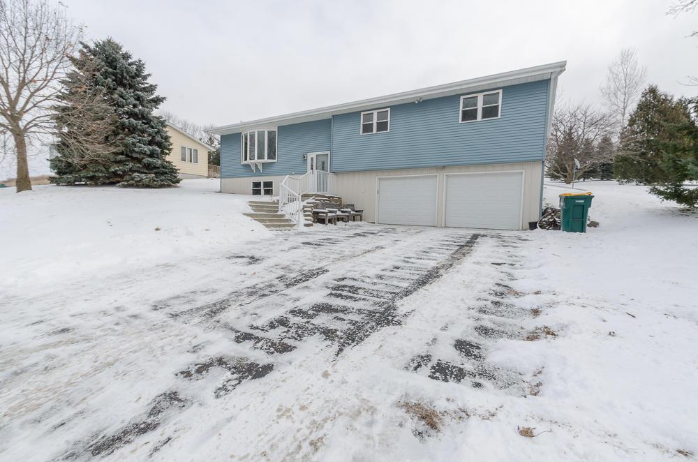 122 Rayome Dr., Iron Ridge, WI 53035