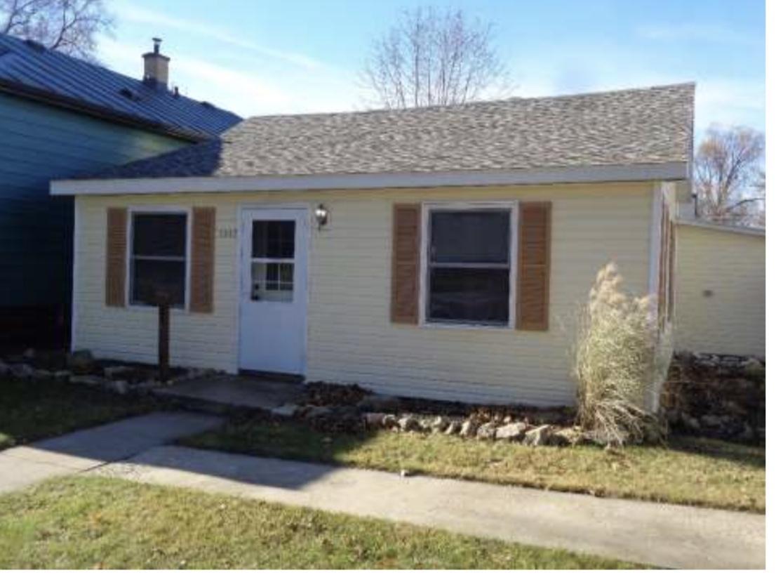 1917 Liberty St., La Crosse, WI 54603