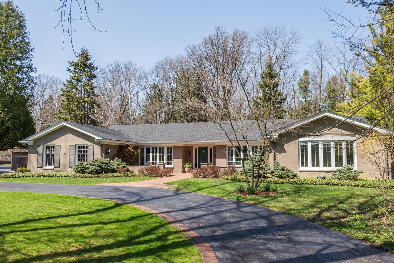 1750 E Dean Rd, Fox Point, WI 53217