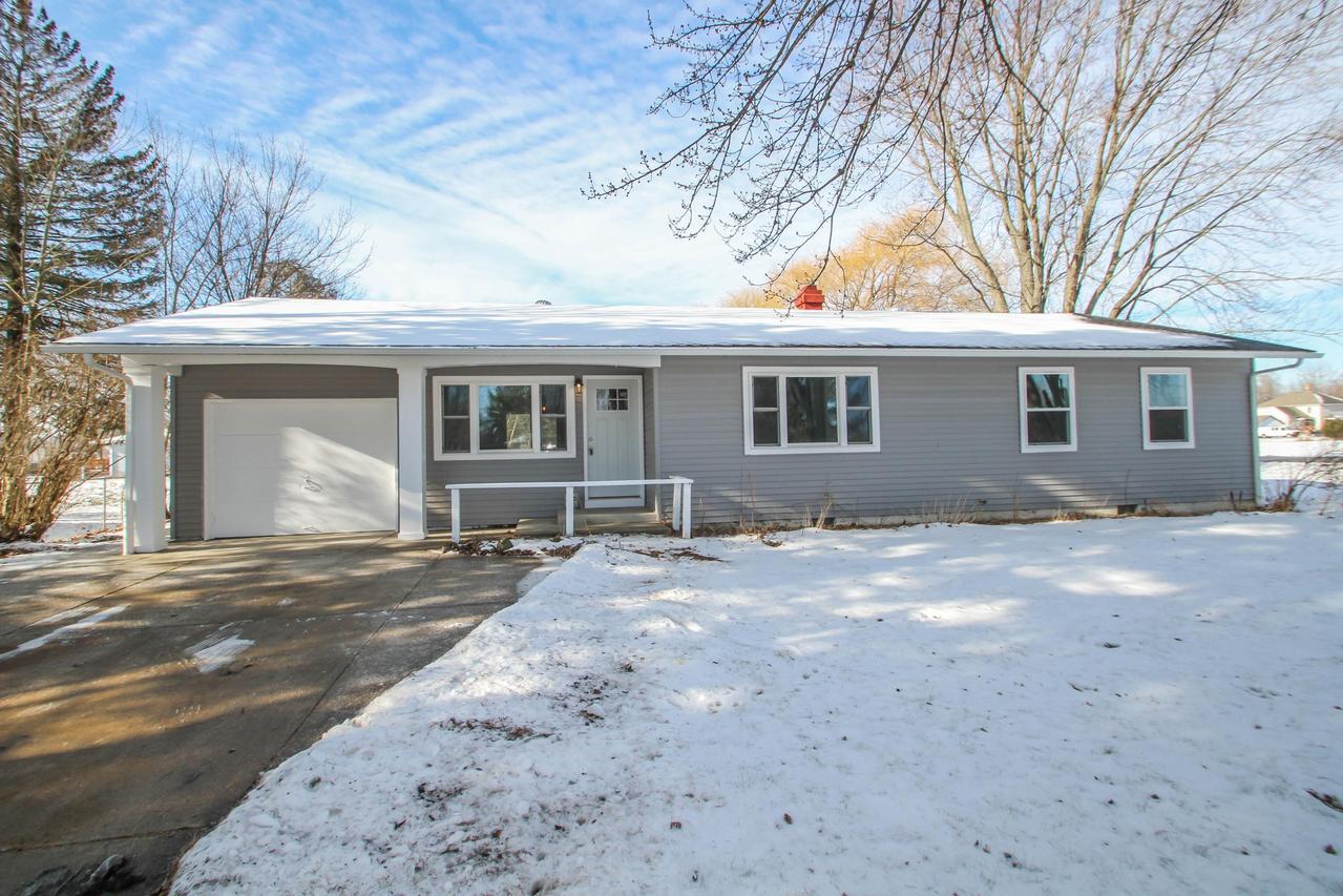 1770 East St, Lyons, WI 53147