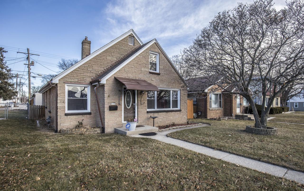 7116 W Hampton Ave., Milwaukee, WI 53218