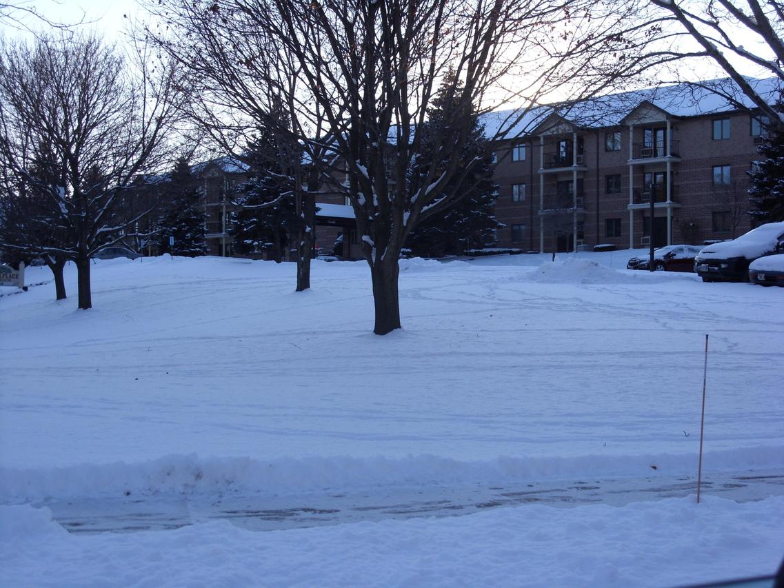 530 N Silverbrook Dr #127, West Bend, WI 53090