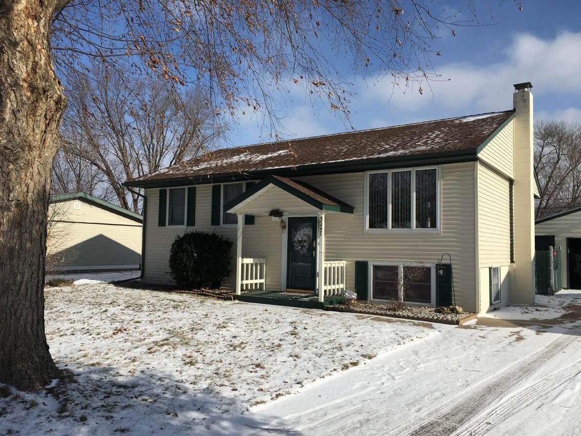 3047 29th Ct, La Crosse, WI 54601