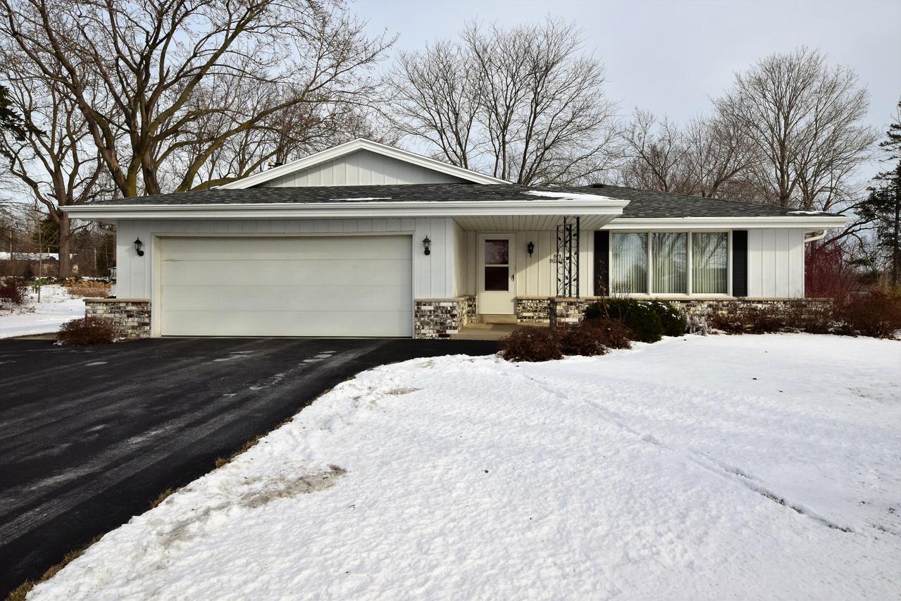 S77W22110 Eleanor Ct., Vernon, WI 53150