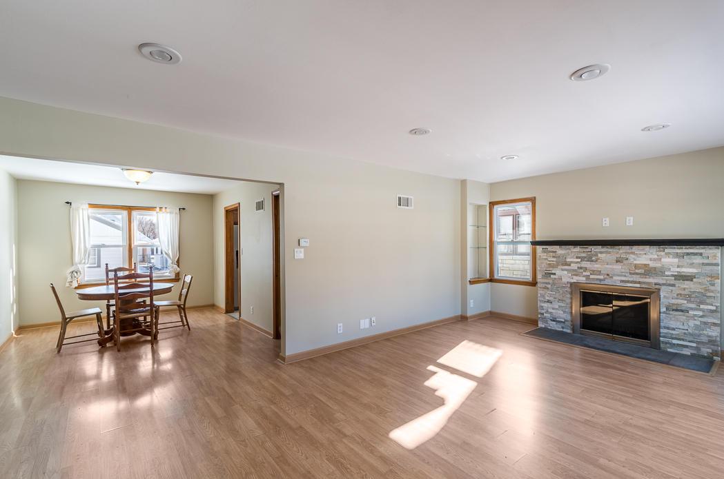 3166 S 44th St, Milwaukee, WI 53219