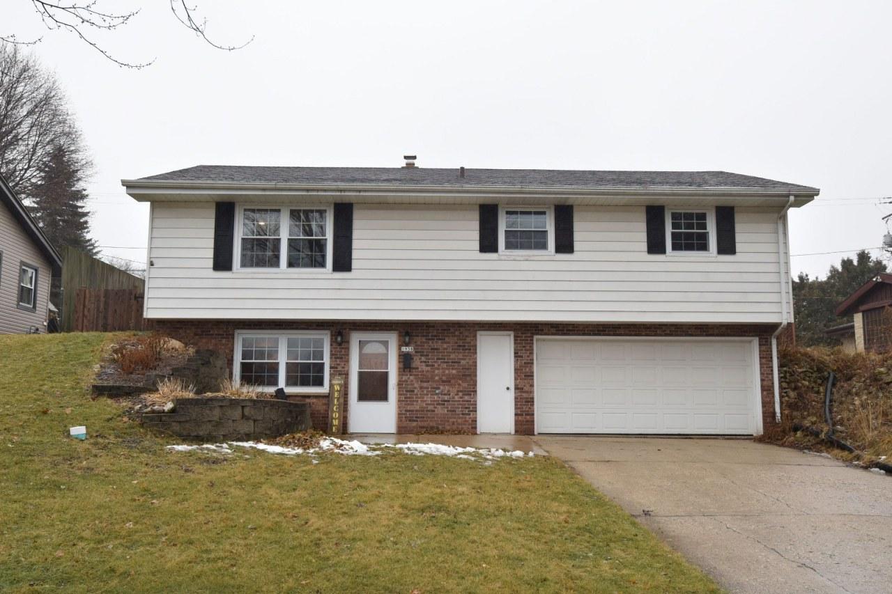 1938 Woodlawn Ave, West Bend, WI 53090