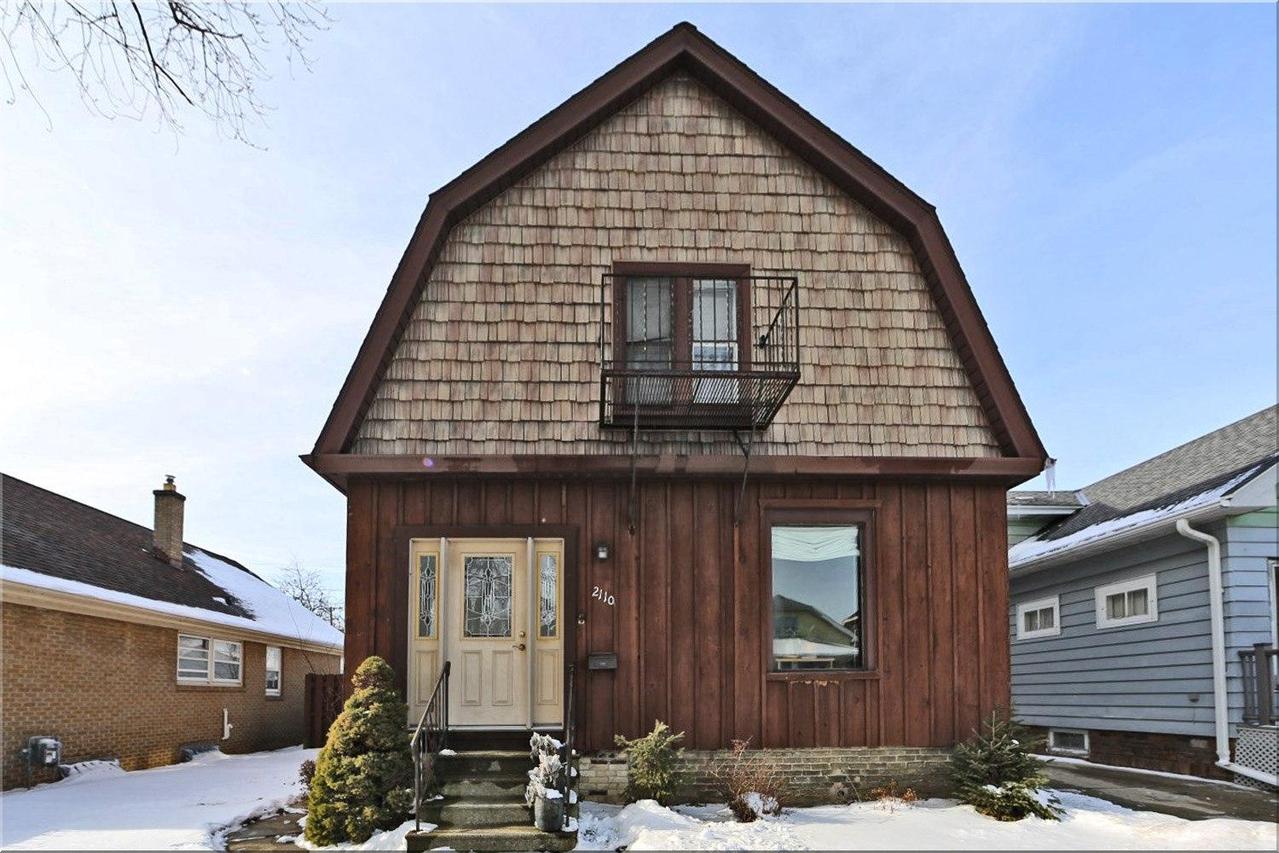 2110 La Salle St., Racine, WI 53402