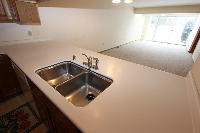 352 Hartford Sq., Hartford, WI 53027