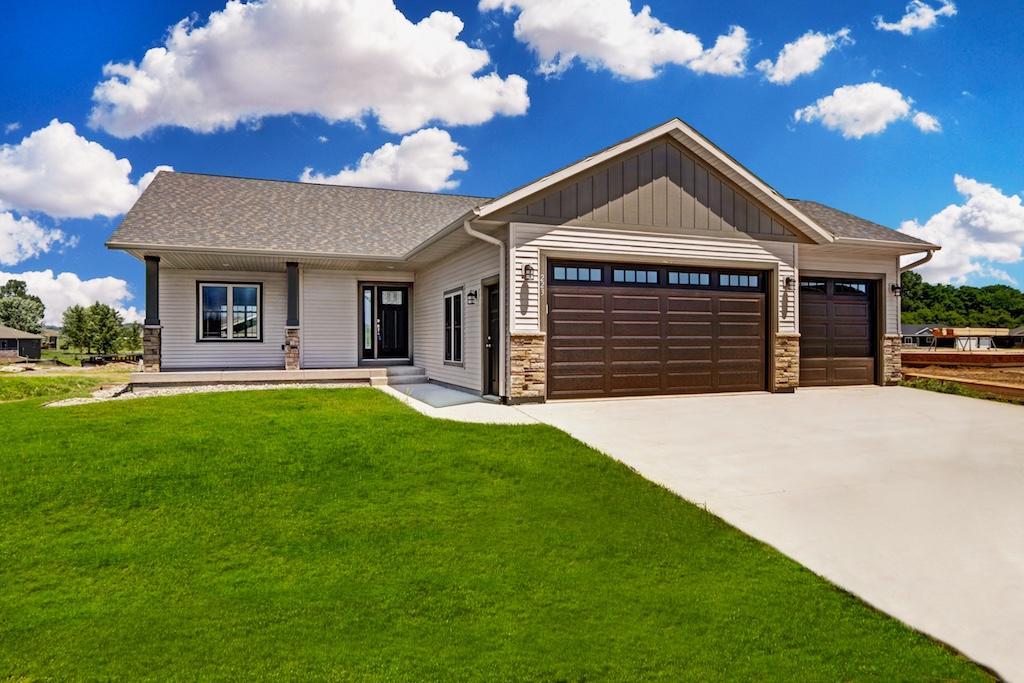 223 Howard Dr., Holmen, WI 54636