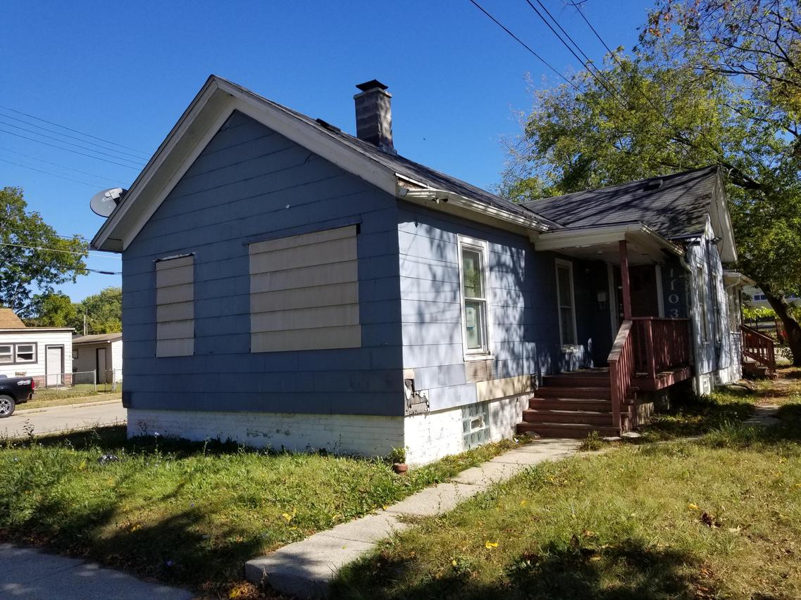 1103 Lockwood Ave., Racine, WI 53403