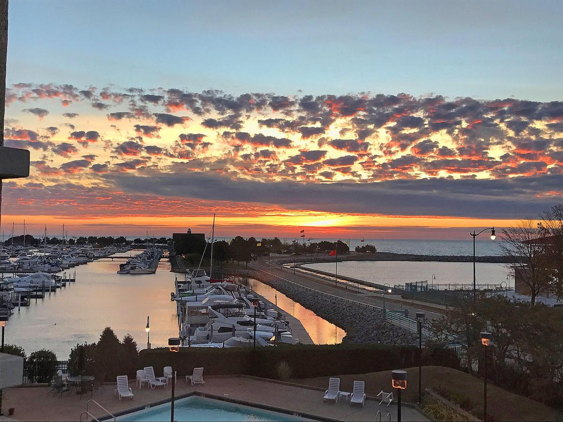 333 Lake Ave #806, Racine, WI 53403