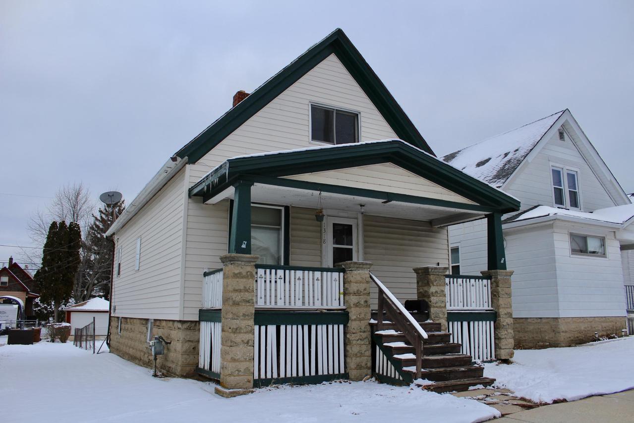 1318 Michigan Ave, South Milwaukee, WI 53172