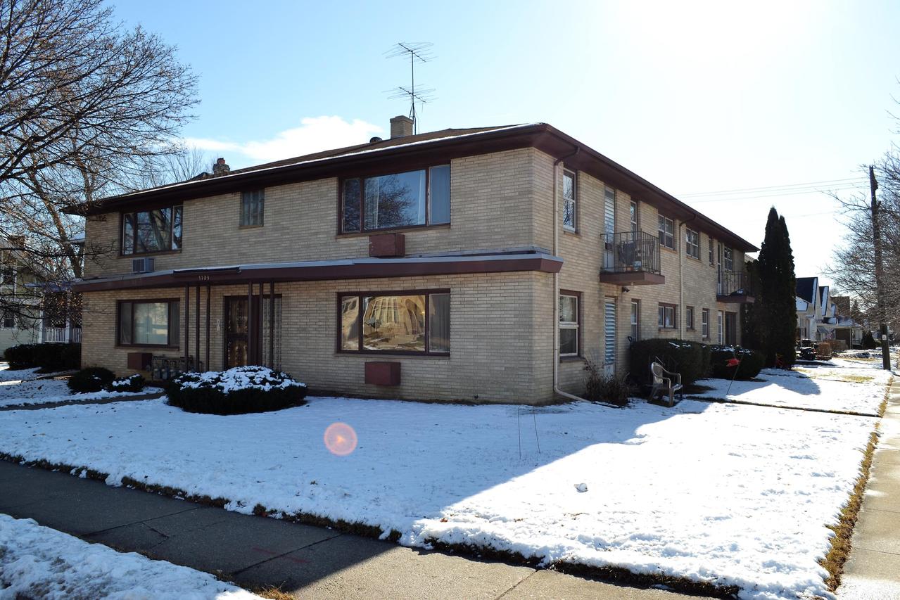 3723 Washington Ave, Racine, WI 53405