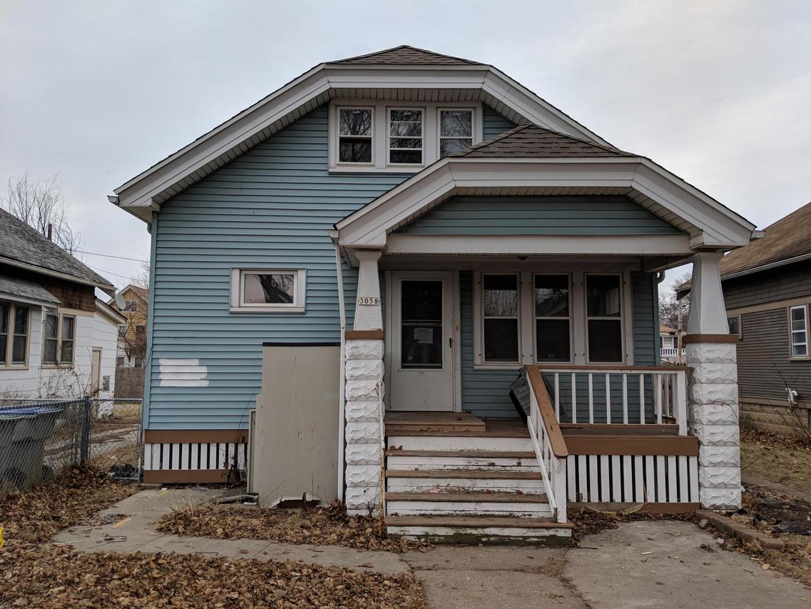 3058 N 46th St, Milwaukee, WI 53210