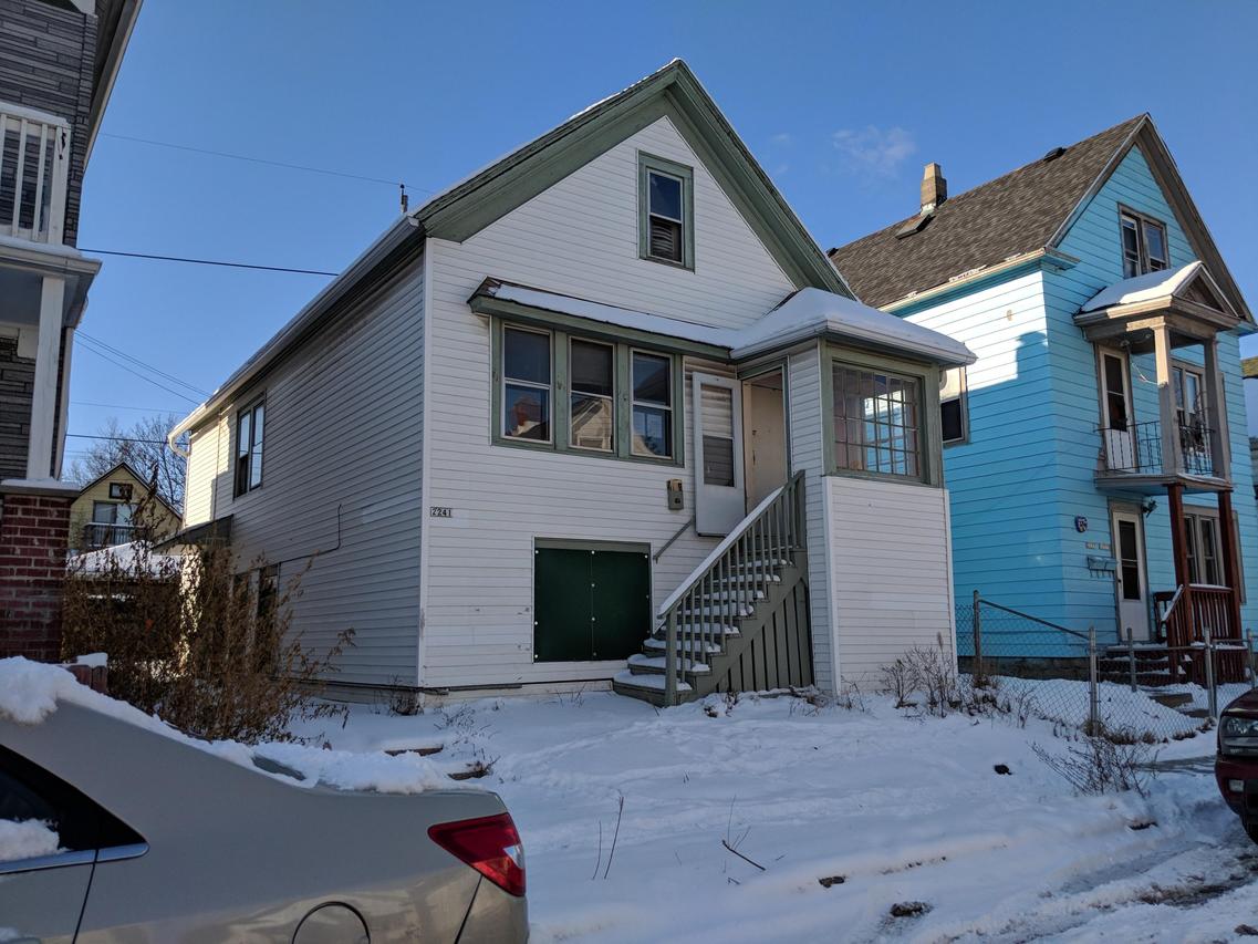 2241 S 15th Pl. #2241A, Milwaukee, WI 53215