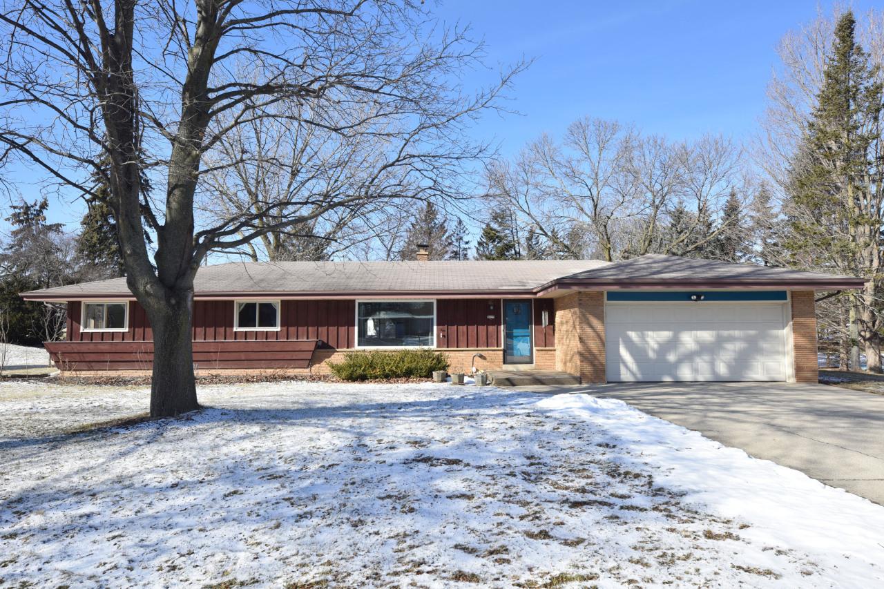 3429 S El Sirocco Dr., New Berlin, WI 53151