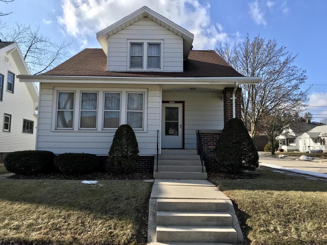 1602 S 17th St., Sheboygan, WI 53081