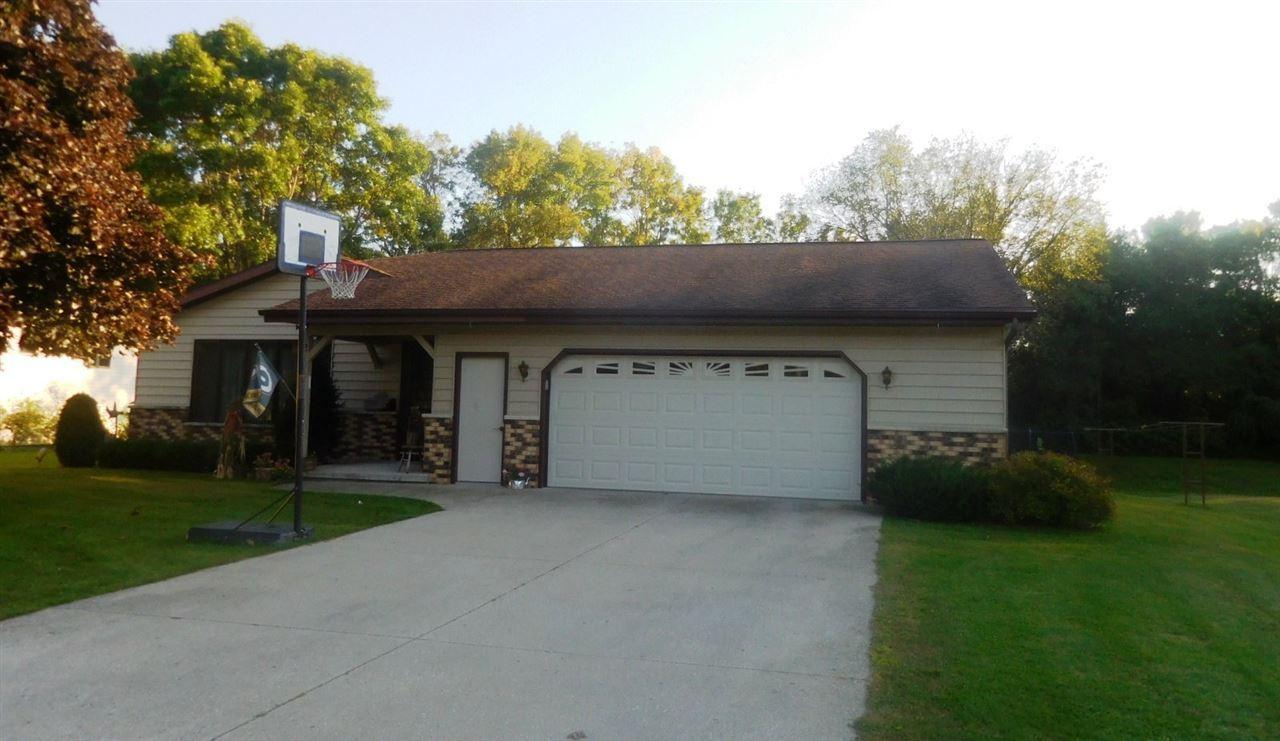 214 Riverwood Dr., Manitowoc, WI 54228
