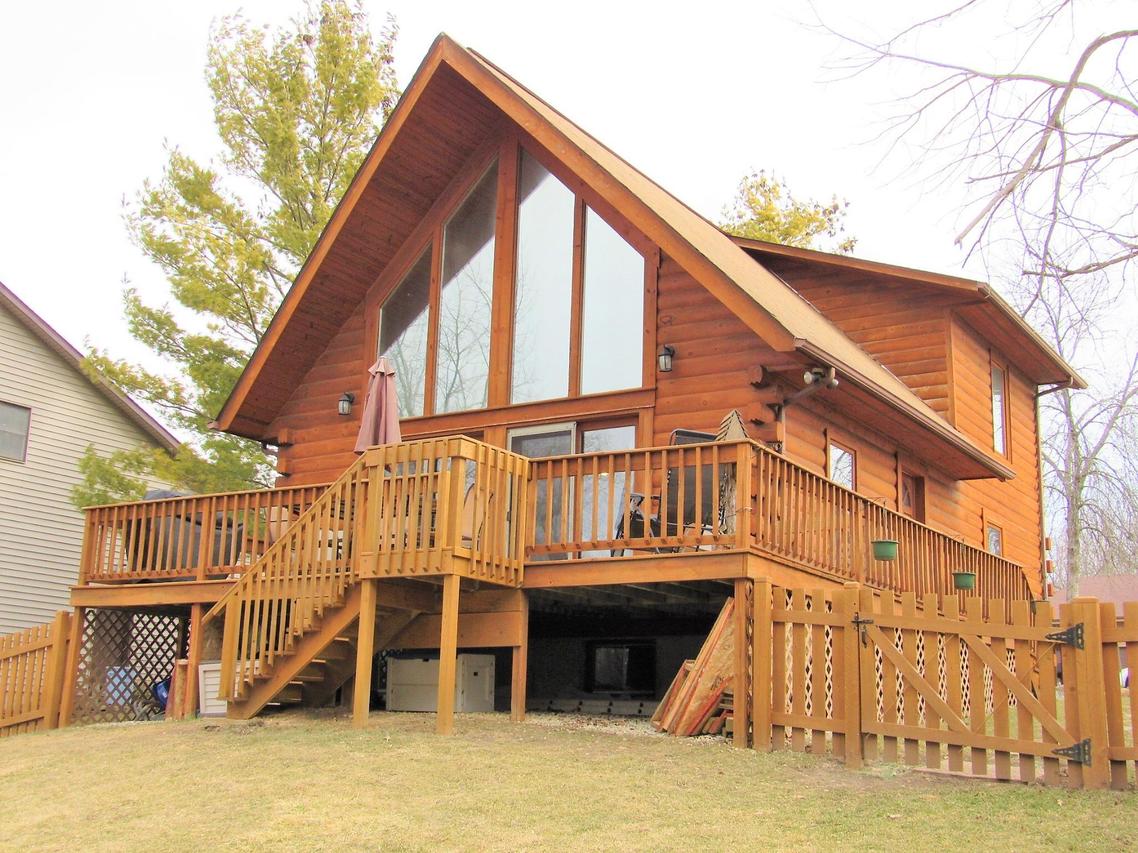 8540 235th Ave., Salem, WI 53168
