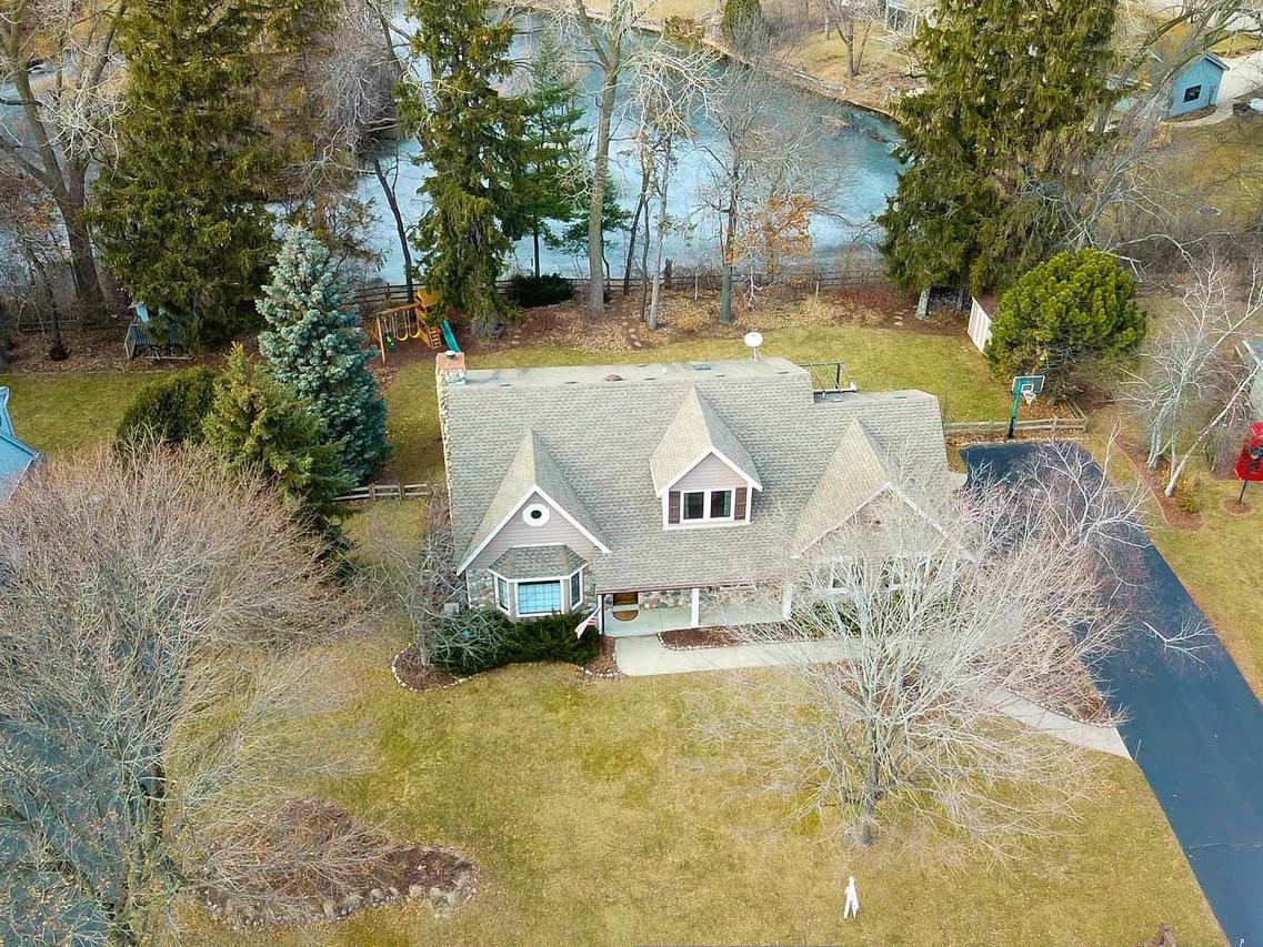 3700 Foxwood Rd, Mount Pleasant, WI 53405