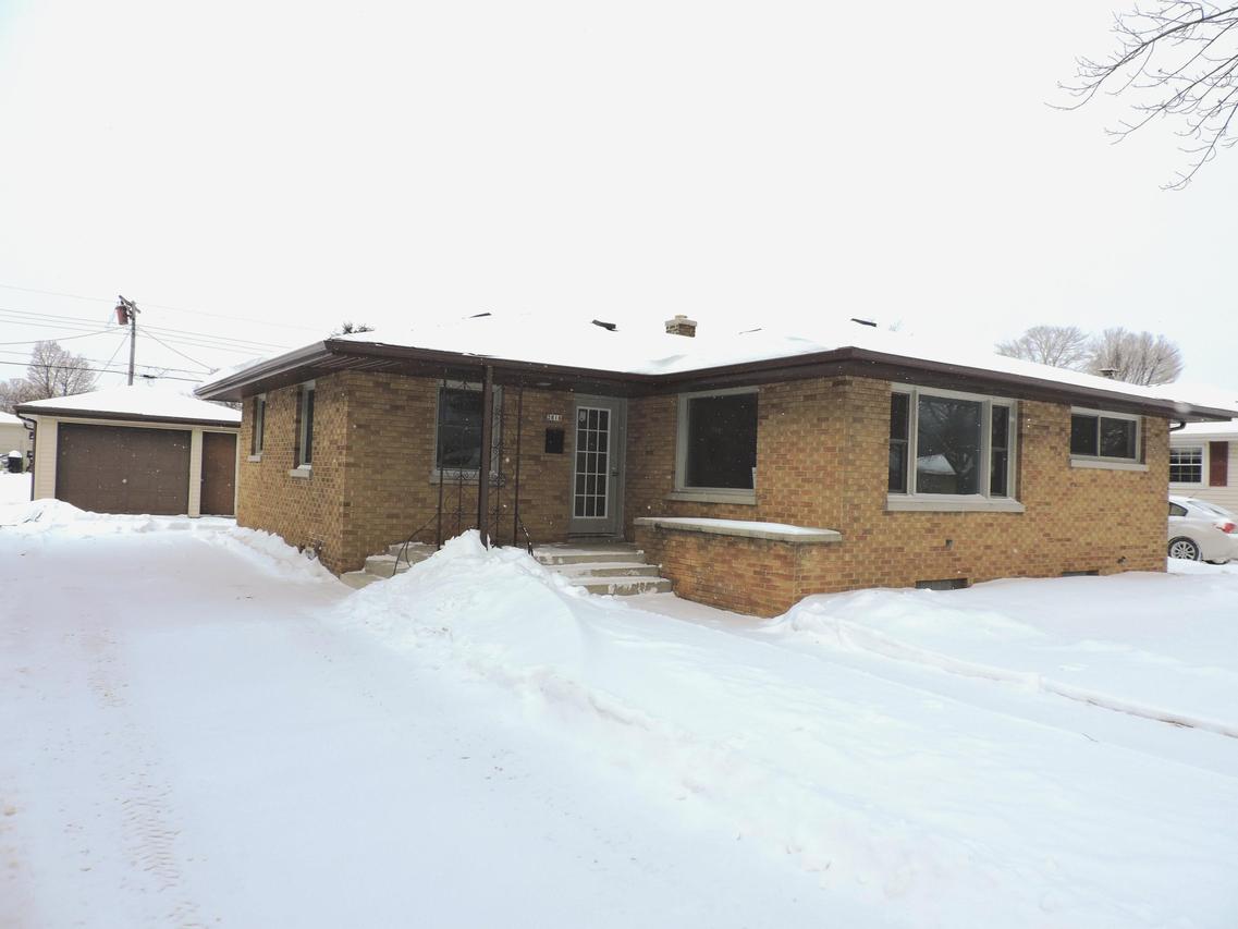 2818 Wedemeyer St., Sheboygan, WI 53081