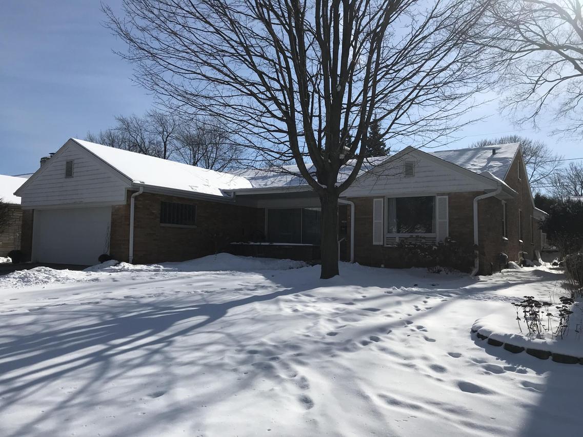 7237 Maple Ter, Wauwatosa, WI 53213